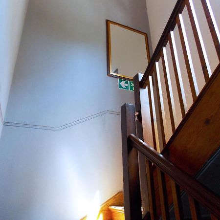 Хостел Trap Houz Backpackers Кейптаун Экстерьер фото