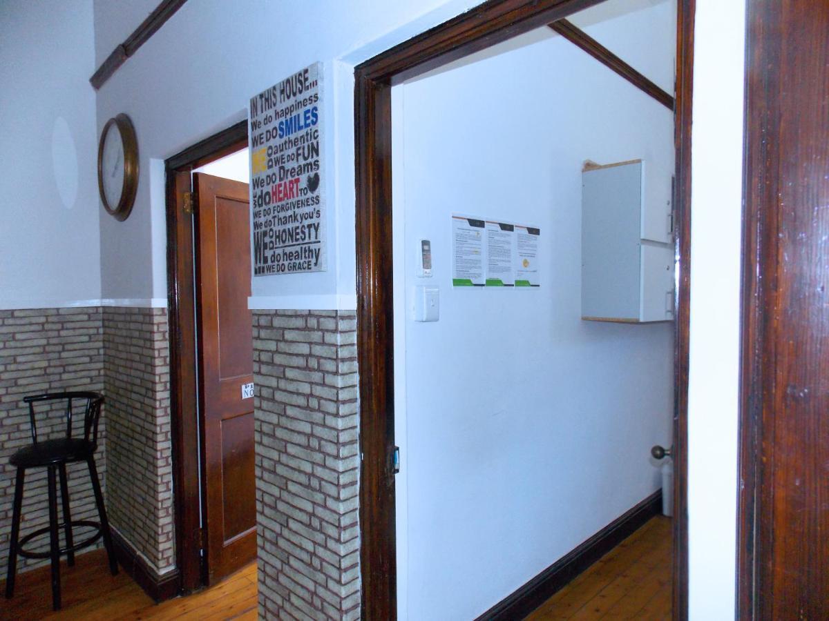 Хостел Trap Houz Backpackers Кейптаун Экстерьер фото