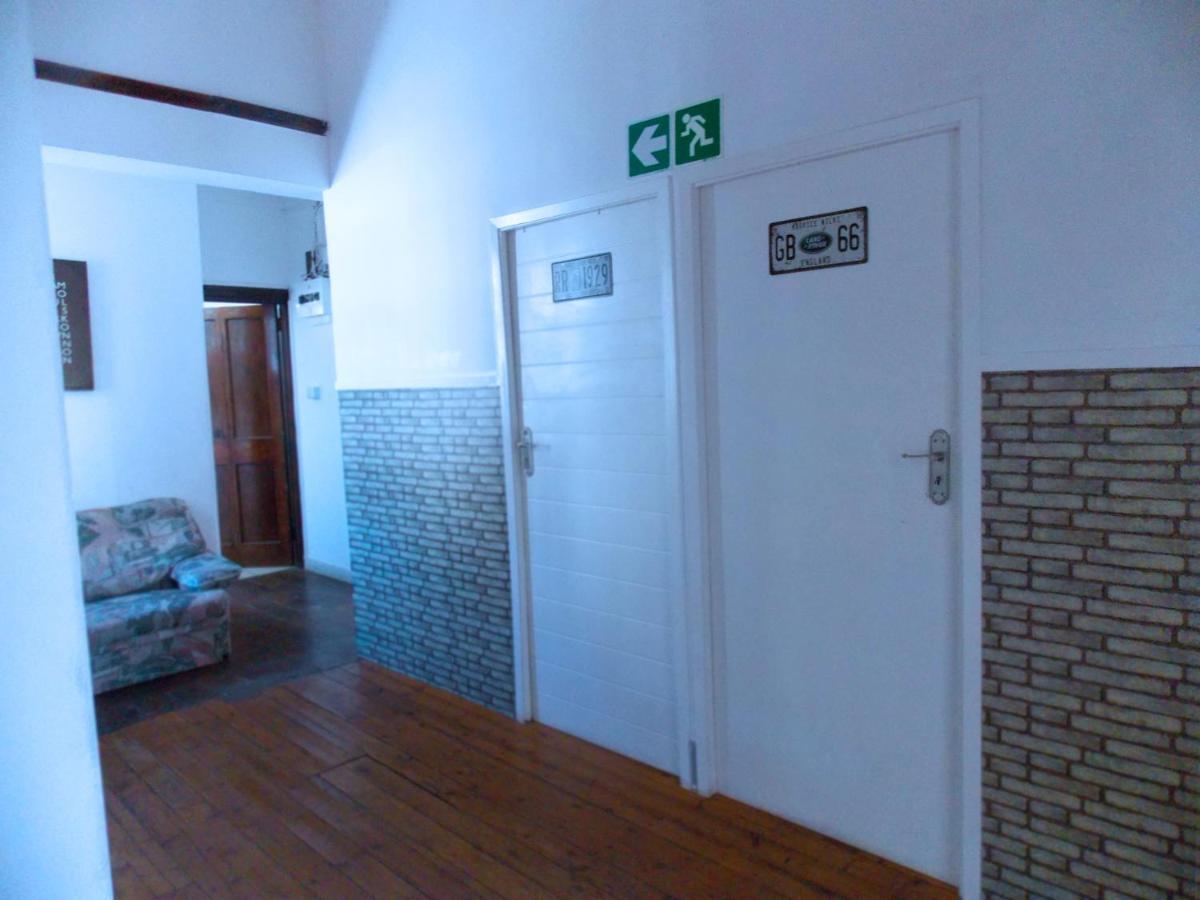 Хостел Trap Houz Backpackers Кейптаун Экстерьер фото