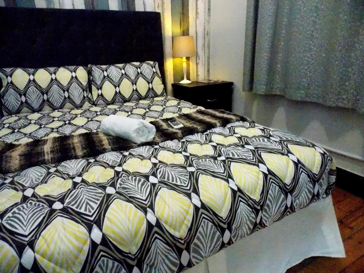 Хостел Trap Houz Backpackers Кейптаун Экстерьер фото
