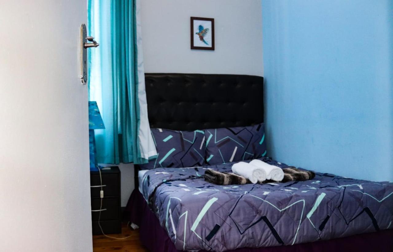Хостел Trap Houz Backpackers Кейптаун Экстерьер фото